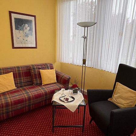 Thermen Hotel Pension Villa Holstein Bad Salzuflen Extérieur photo
